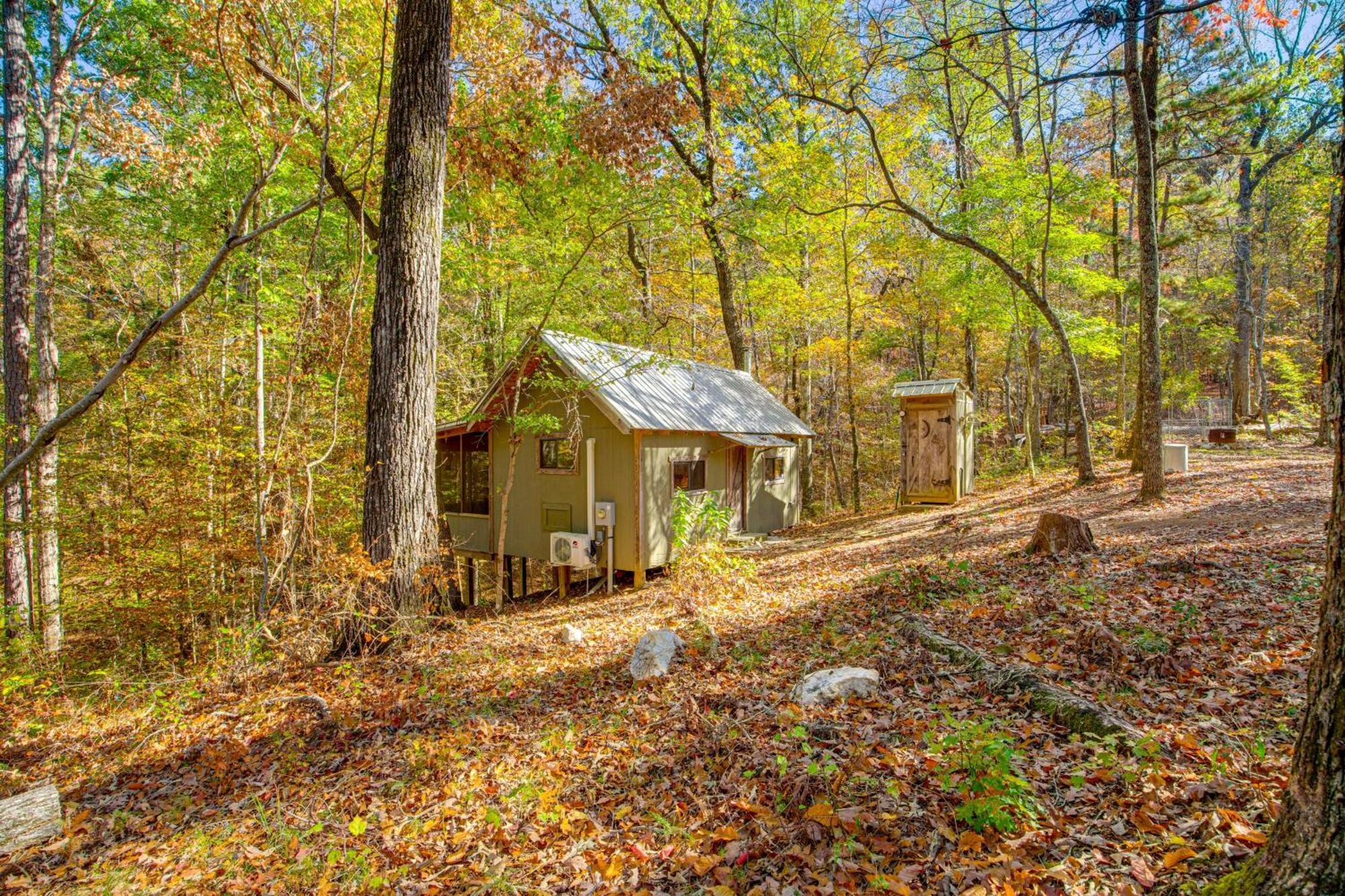 Secluded Tallassee Cabin With Fire Pit And Porch! Exterior foto